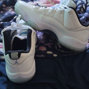 Nike Air Jordan low legend blue